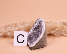 Lade das Bild in den Galerie-Viewer, Amethyst Druse Freeform Mini