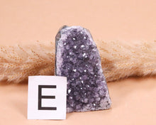 Lade das Bild in den Galerie-Viewer, Amethyst Druse Freeform Mini