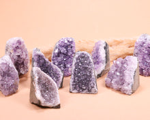 Lade das Bild in den Galerie-Viewer, Amethyst Druse Freeform Mini