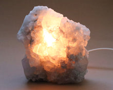 Lade das Bild in den Galerie-Viewer, Lampe Bergkristall Stufe