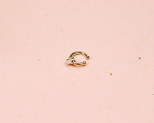 Lade das Bild in den Galerie-Viewer, Ear Cuff Divine Gold