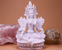 Lade das Bild in den Galerie-Viewer, Figur Grüne Tara Polyresin