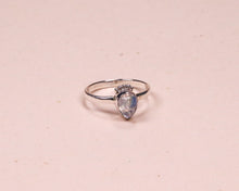 Lade das Bild in den Galerie-Viewer, Ring Tara Mondstein Silber