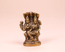 Lade das Bild in den Galerie-Viewer, Figur Vishnu Messing