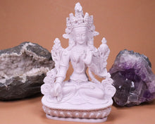 Lade das Bild in den Galerie-Viewer, Figur Weiße Tara Polyresin