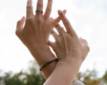 Lade das Bild in den Galerie-Viewer, Ring Erdbeerquarz facettiert