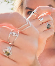 Lade das Bild in den Galerie-Viewer, Ring Tara Peridot Silber