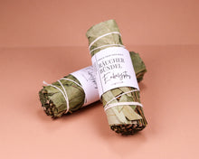 Lade das Bild in den Galerie-Viewer, Räucherbündel Eukalyptus