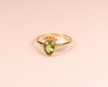 Lade das Bild in den Galerie-Viewer, Ring Tara Peridot Gold