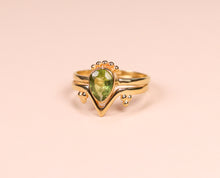 Lade das Bild in den Galerie-Viewer, Ring Tara Peridot Gold