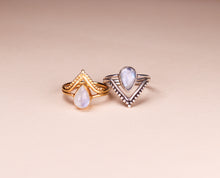 Lade das Bild in den Galerie-Viewer, Ring Isis Silber