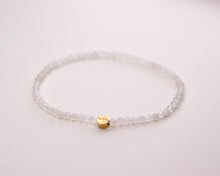 Lade das Bild in den Galerie-Viewer, Armband Mondstein weiß