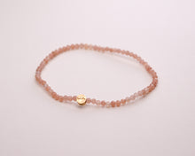 Lade das Bild in den Galerie-Viewer, Armband Sonnenstein