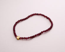 Lade das Bild in den Galerie-Viewer, Armband Granat