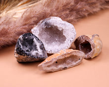 Lade das Bild in den Galerie-Viewer, Achatgeode
