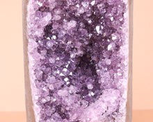 Lade das Bild in den Galerie-Viewer, Amethyst Druse Tower
