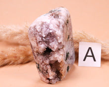 Lade das Bild in den Galerie-Viewer, Amethyst rosa Druse Unikat
