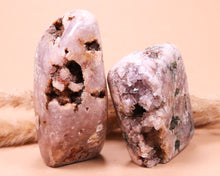 Lade das Bild in den Galerie-Viewer, Amethyst rosa Druse Unikat
