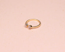 Lade das Bild in den Galerie-Viewer, Ring Karma Mondstein Gold
