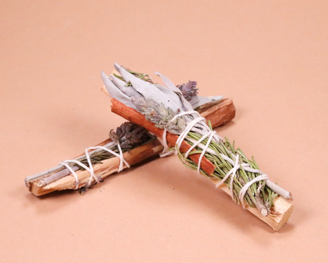 Räucherbündel Palo Santo, weißer Salbei , Lavendel, Rosmarin & Zimt