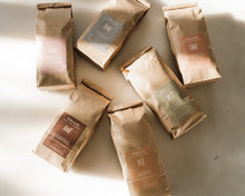 Lade das Bild in den Galerie-Viewer, Tea Blend Bag ROOT
