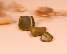 Lade das Bild in den Galerie-Viewer, Opal grün Trommelstein
