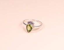 Lade das Bild in den Galerie-Viewer, Ring Tara Peridot Silber
