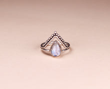 Lade das Bild in den Galerie-Viewer, Ring Isis Silber
