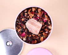 Lade das Bild in den Galerie-Viewer, Tea Blend Dose PINK MOON
