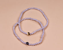 Lade das Bild in den Galerie-Viewer, Armband Chalcedon blau
